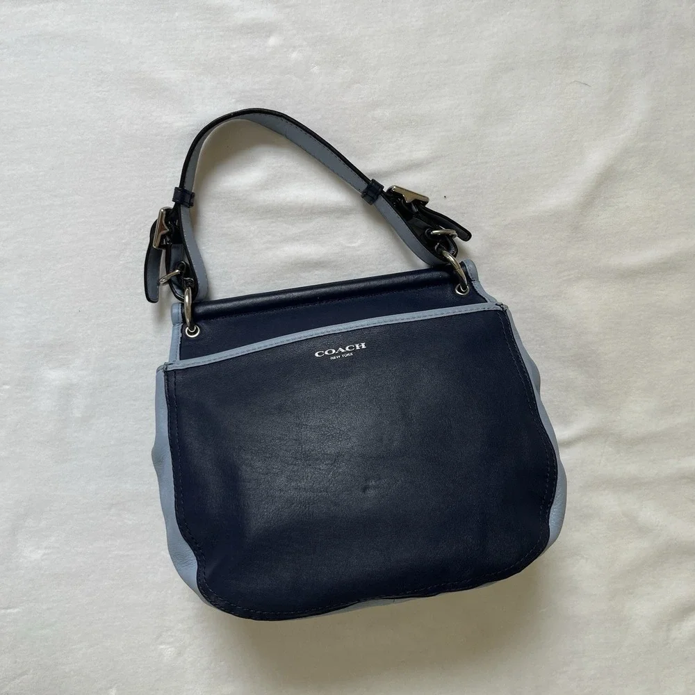 Coach Willis Archive Two Tone Navy Blue Leather Saddle Shoulder Bag 22409